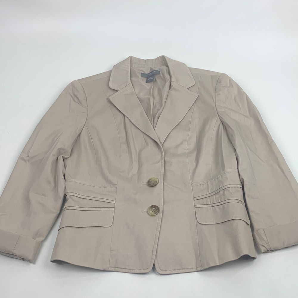 Ann Taylor Beige Blazer jacket with two Buttons Size 8 Lined Faux pockets